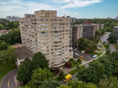 Condo Apartment in Toronto