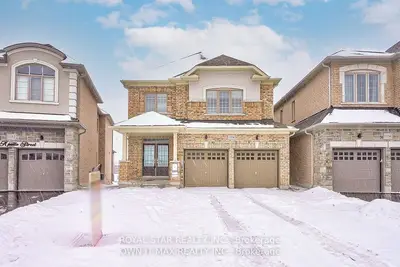 Detached in Oshawa