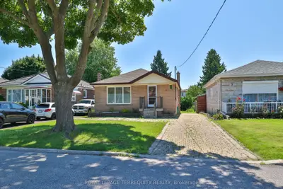 Detached in Toronto