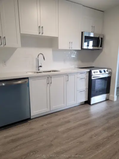 200 Garden Street E 209, Whitby, On L1n 3w4