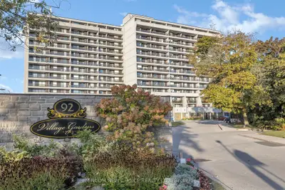 92 Church Street S 201, Ajax, On L1s 6b4