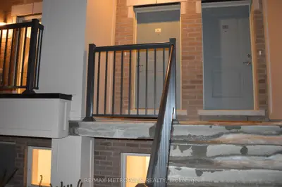 Condo Townhouse in Oshawa