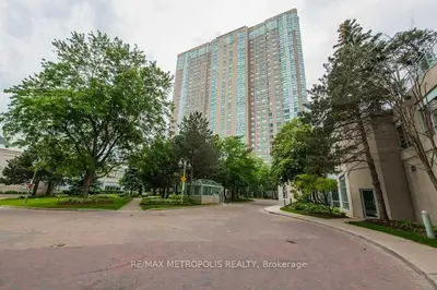 Condo Apartment in Toronto
