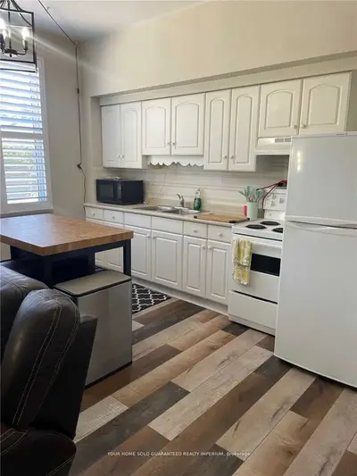 2906 King Street E 4, Clarington, On L1c 6e1
