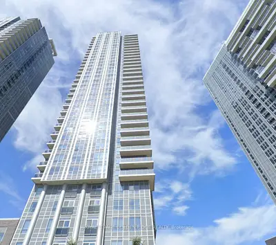 225 Village Green Square 1703, Toronto E07, On M1s 0n4
