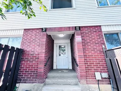 Condo Townhouse in Oshawa