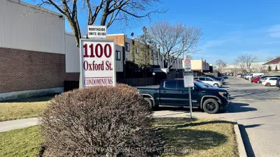 Condo Townhouse in Oshawa