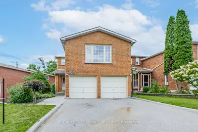 Detached in Pickering