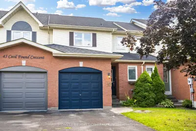 Att/Row/Townhouse in Clarington