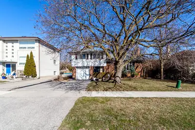205 Frances Street Lwr, Whitby, On L1n 5g9
