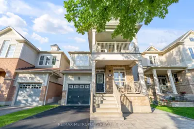 15 Majestic Street, Whitby, On L1n 0h3
