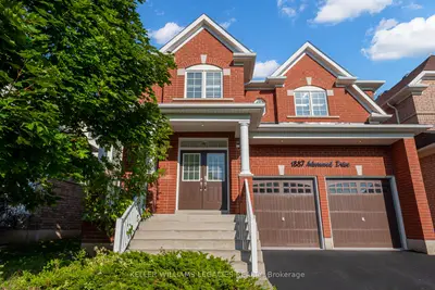 Detached in Oshawa