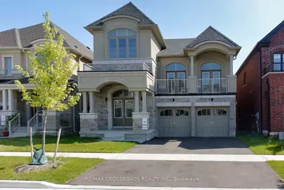 Detached in Oshawa