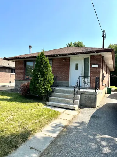 127 Cabot Street Bsmt #2, Oshawa, On L1j 5r8
