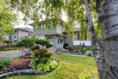 Detached in Oshawa