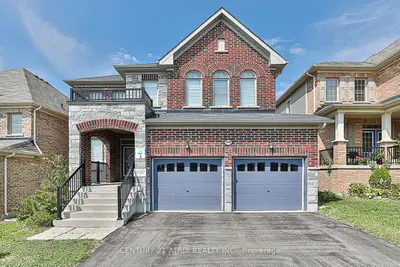 Detached in Oshawa