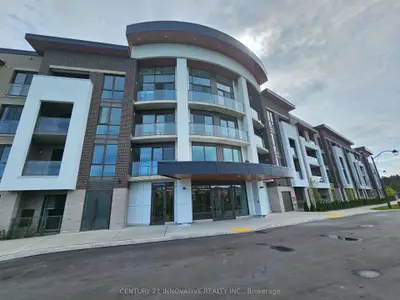 Condo Apartment in Oshawa