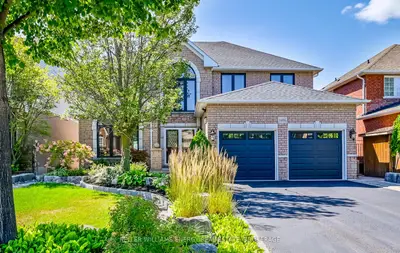 Detached in Oshawa