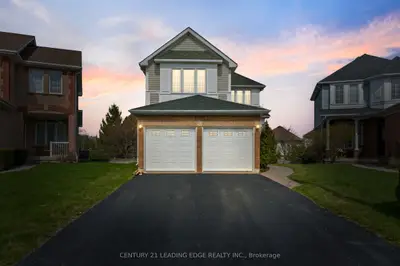 Detached in Oshawa
