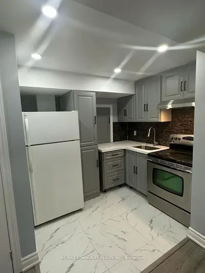 Detached in Oshawa