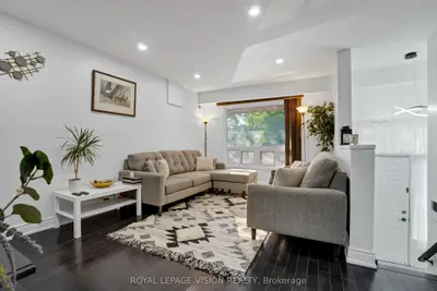 Condo Townhouse in Toronto