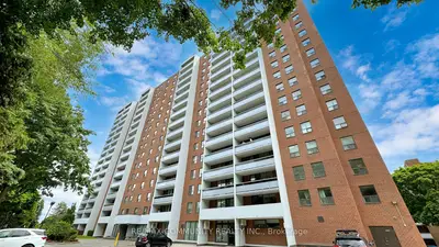 Condo Apartment in Toronto