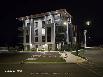Condo Apartment in Oshawa