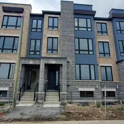 Att/Row/Townhouse in Whitby