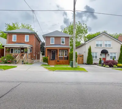 56 Nassau Street, Oshawa, On L1j 4a4