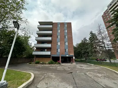 Condo Apartment in Toronto