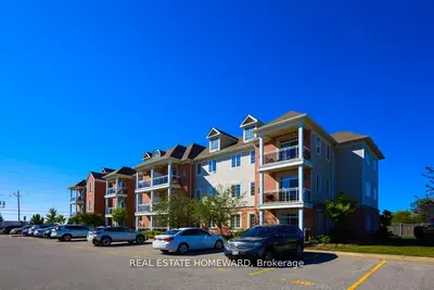 Condo Apartment in Whitby