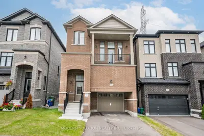 Detached in Pickering