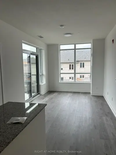 1010 Dundas Street E 219, Whitby, On L1n 2k2