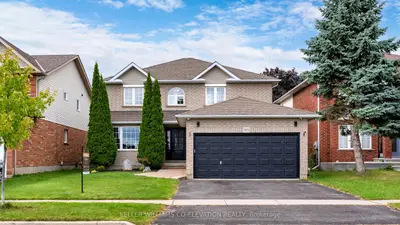 Detached in Oshawa
