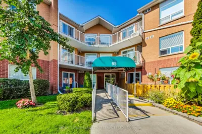 Condo Apartment in Clarington