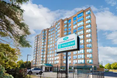 Condo Apartment in Whitby