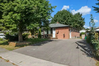 Semi-Detached in Ajax