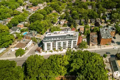 Condo Apartment in Toronto