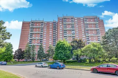 Condo Apartment in Toronto