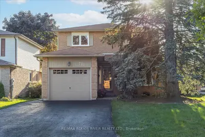 Detached in Oshawa