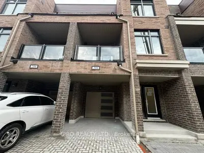 Att/Row/Townhouse in Pickering