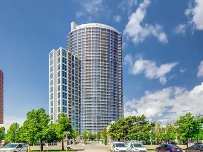 Condo Apartment in Toronto