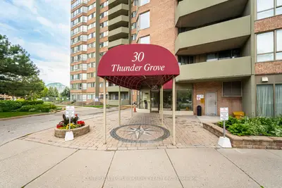 Condo Apartment in Toronto