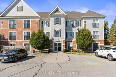 Condo Apartment in Clarington