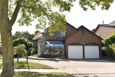 13 Ravenscroft Road Bsmt, Ajax, On L1t 1v7