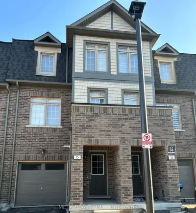 Att/Row/Townhouse in Clarington