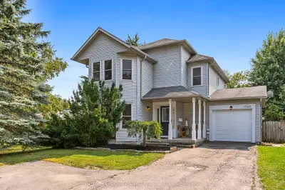 Detached in Scugog