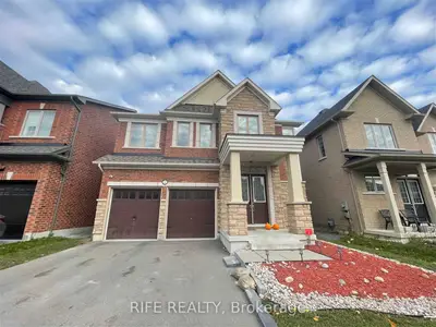 Detached in Oshawa