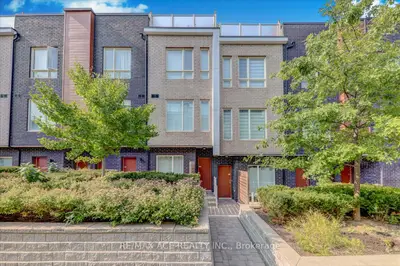 Condo Townhouse in Toronto