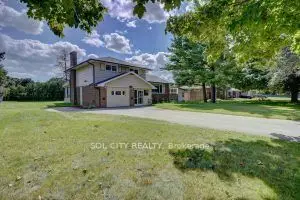 Detached in Oshawa
